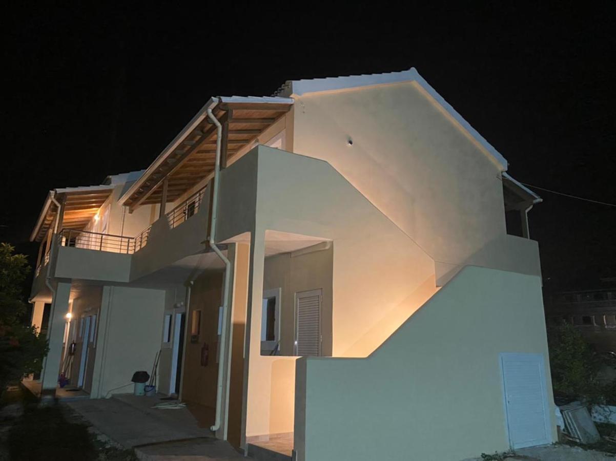 Mitseas Studios Sidárion Exterior foto